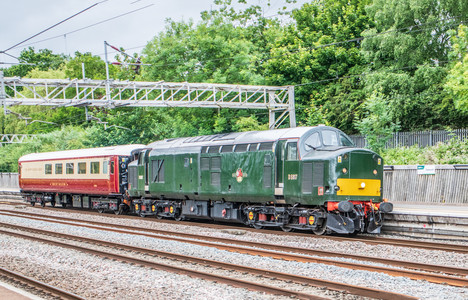 D6817 a.jpg