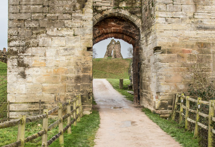 Tutbury Castle 2c+.jpg