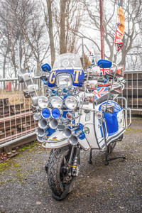 Vespa a.jpg